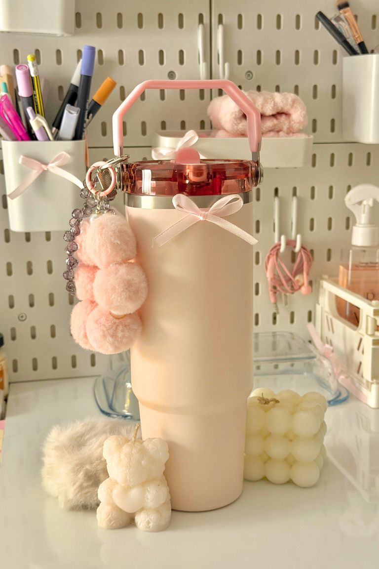 The IceFlow™ Flip Straw Tumbler Pink | 850ml